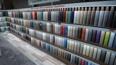 Hes_Teppichboden_Musterwand_Ulm_3_